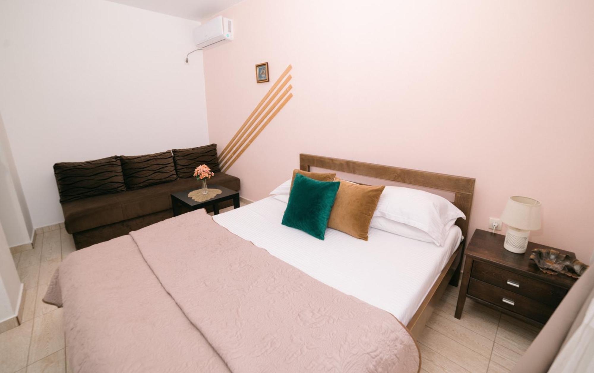 Apartments Lungo Mare Ulcinj Exterior photo
