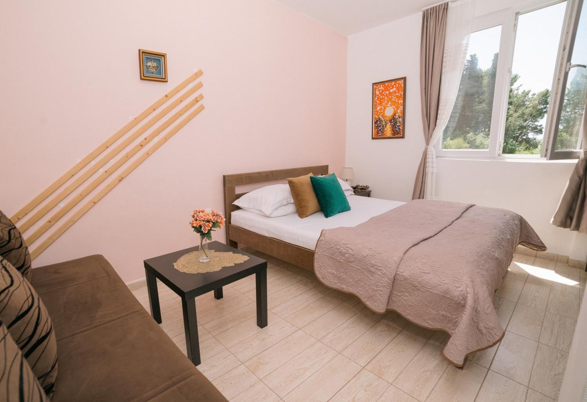 Apartments Lungo Mare Ulcinj Exterior photo