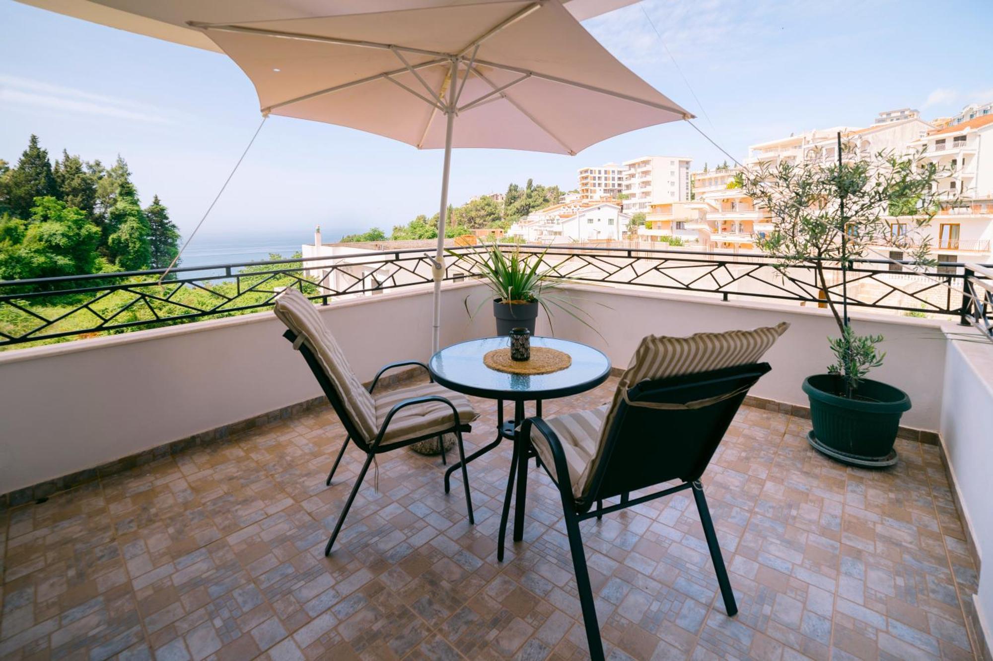 Apartments Lungo Mare Ulcinj Exterior photo